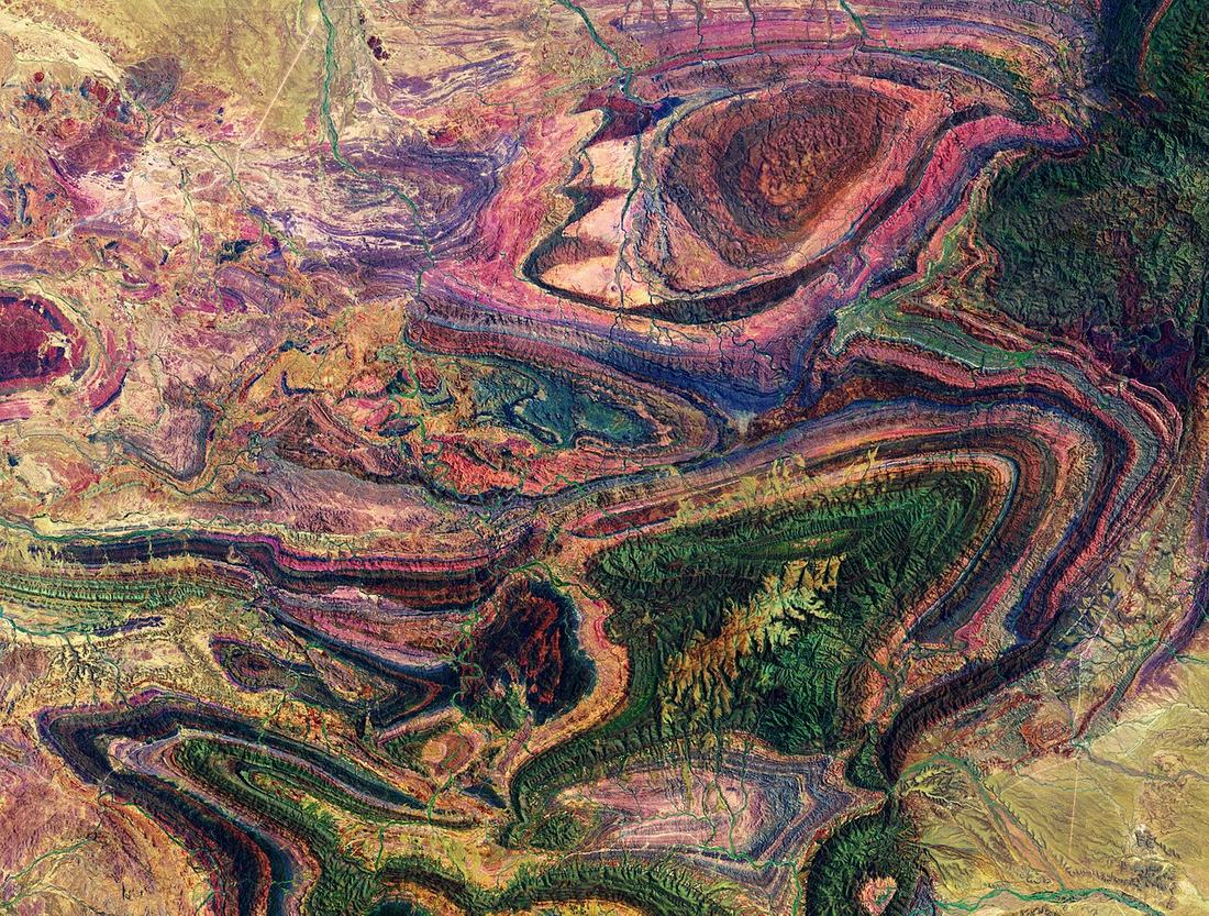 Aerial patterns of the Flinders Ranges in South Australia